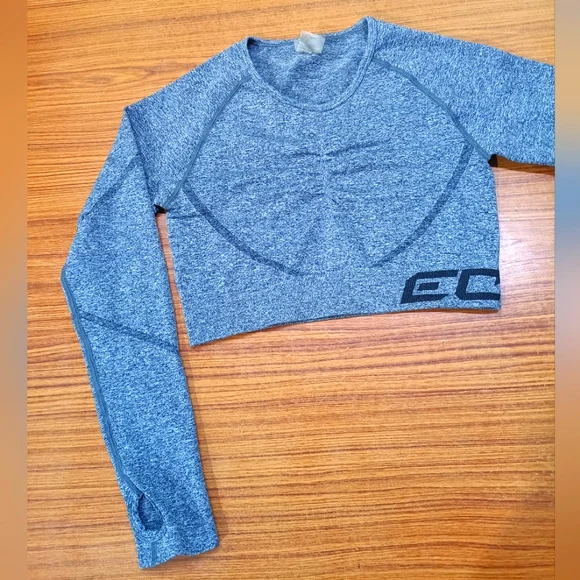 Echt Tops Echt Arise Scrunch Cropped Long Sleeve - Picture 2 of 6
